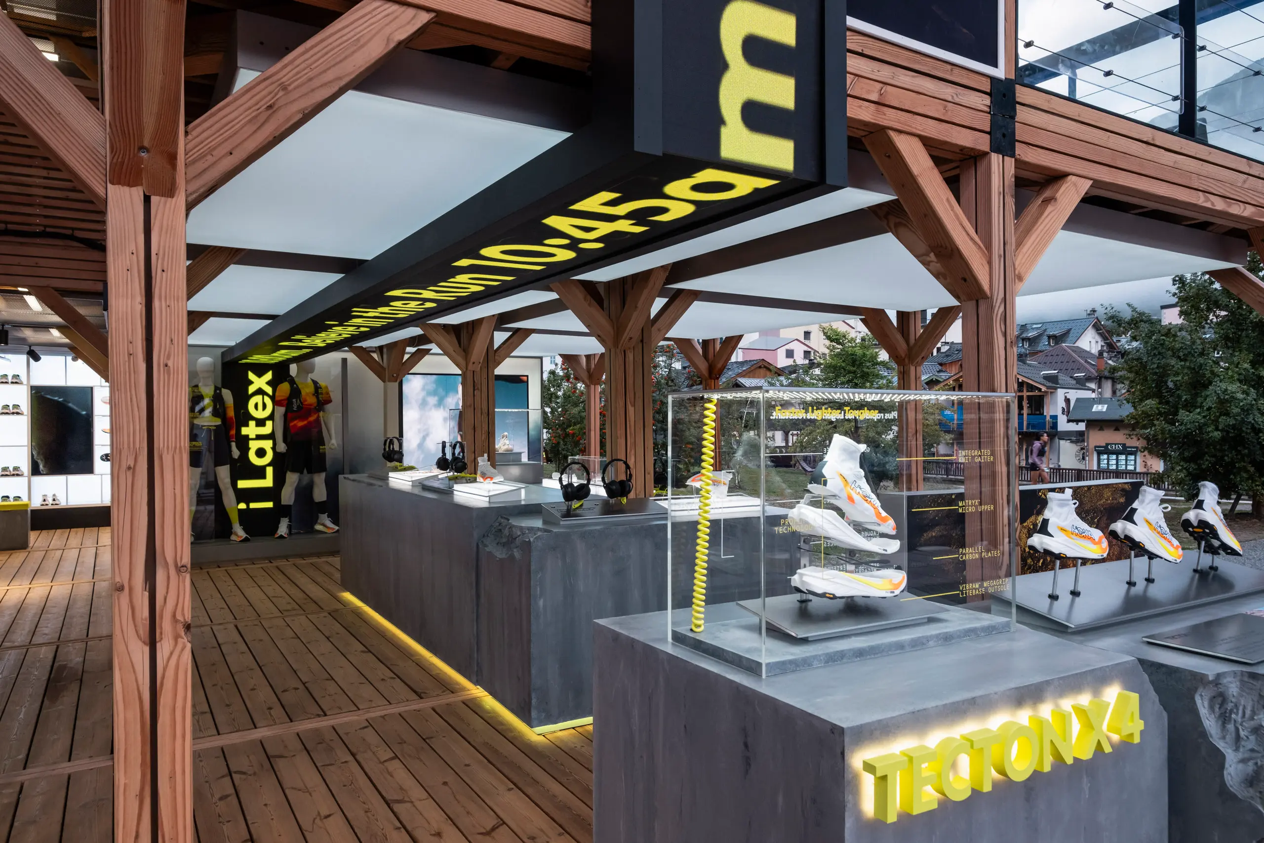 HOKA – FLYLAB 2026
